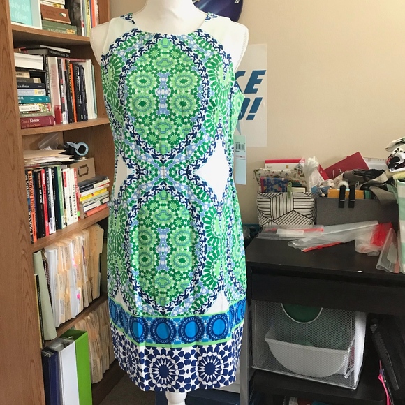 London & Summer Times Dress; 10 - Picture 4 of 5